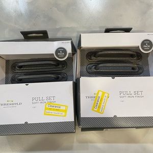 Target dresser pulls